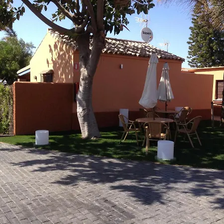 Casa Con Jardin Privado Y Piscina Compa Holiday home