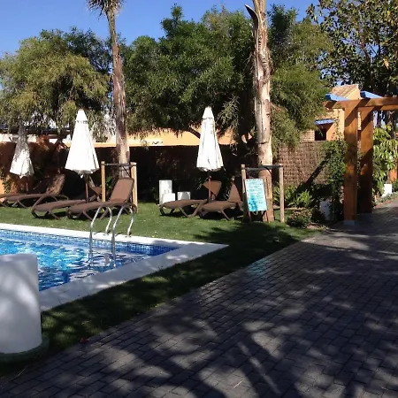 Casa Con Jardin Privado Y Piscina Compa Holiday home